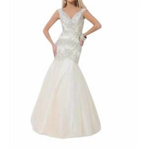 fitted lace wedding dress TONY BOWLS TBE21271 – Gemini Bridal